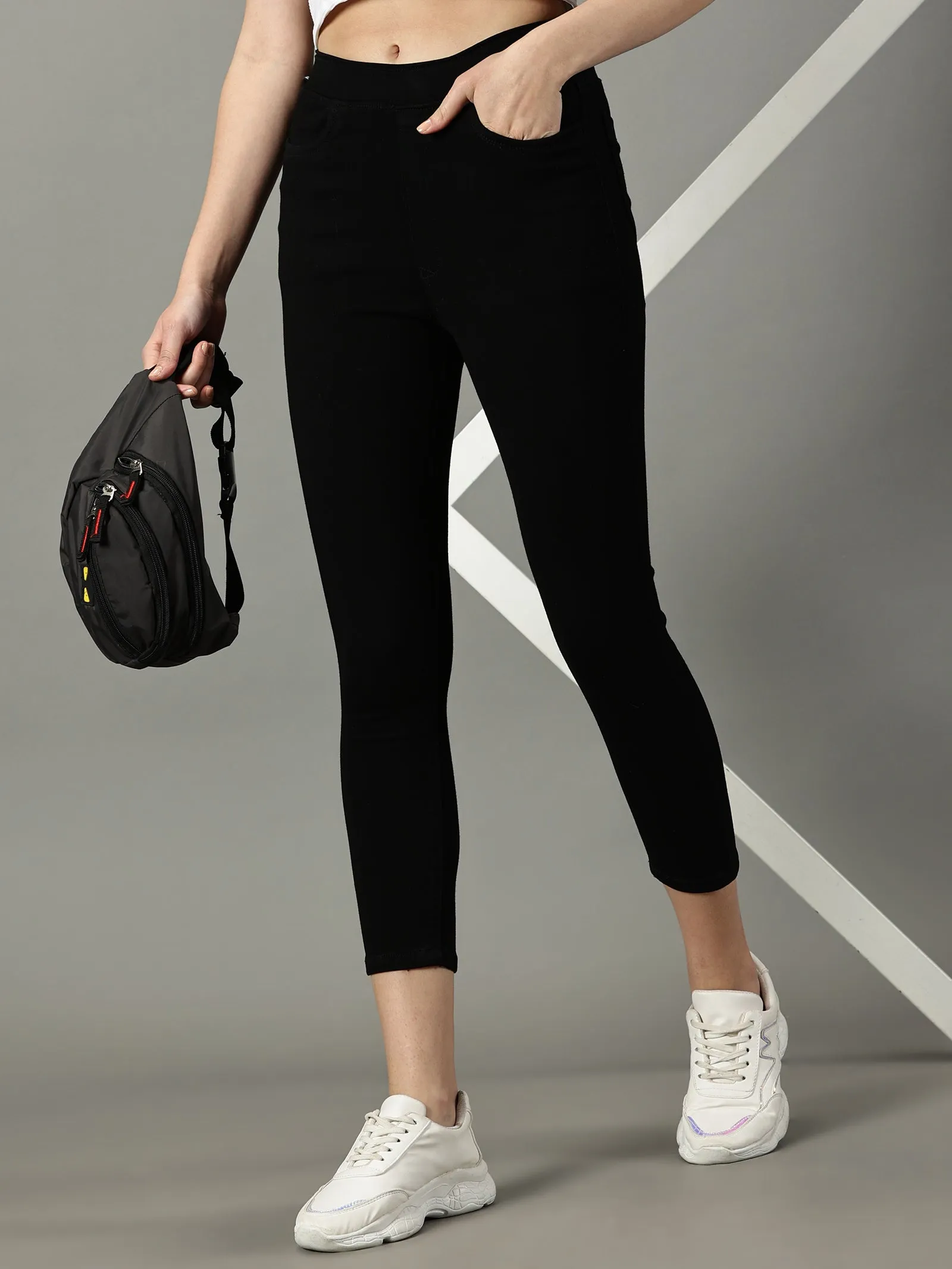 Black Denim Super Stretchable Jeggings (Skinny Fit)