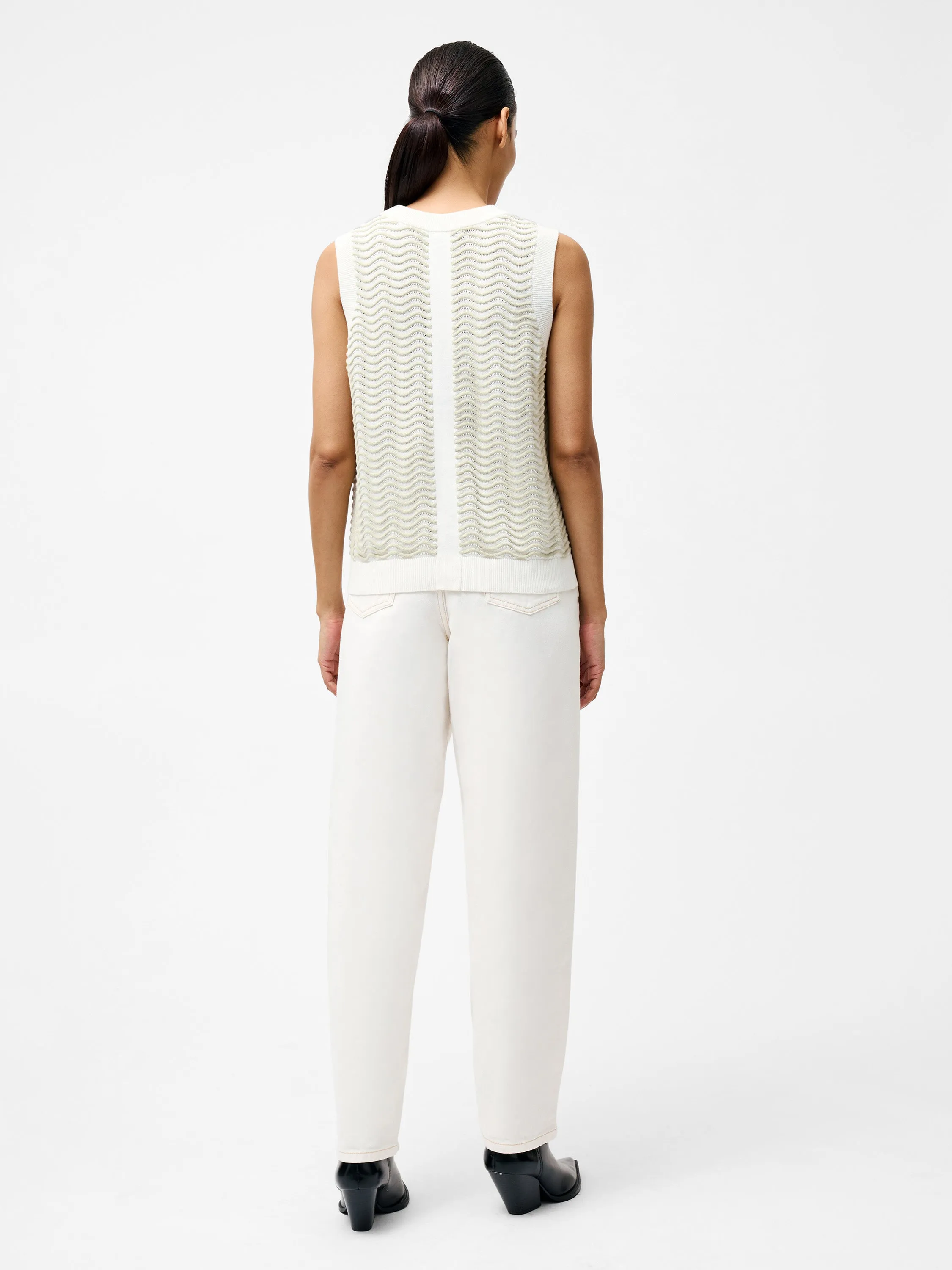 London Sleeveless Wave Knit Jumper