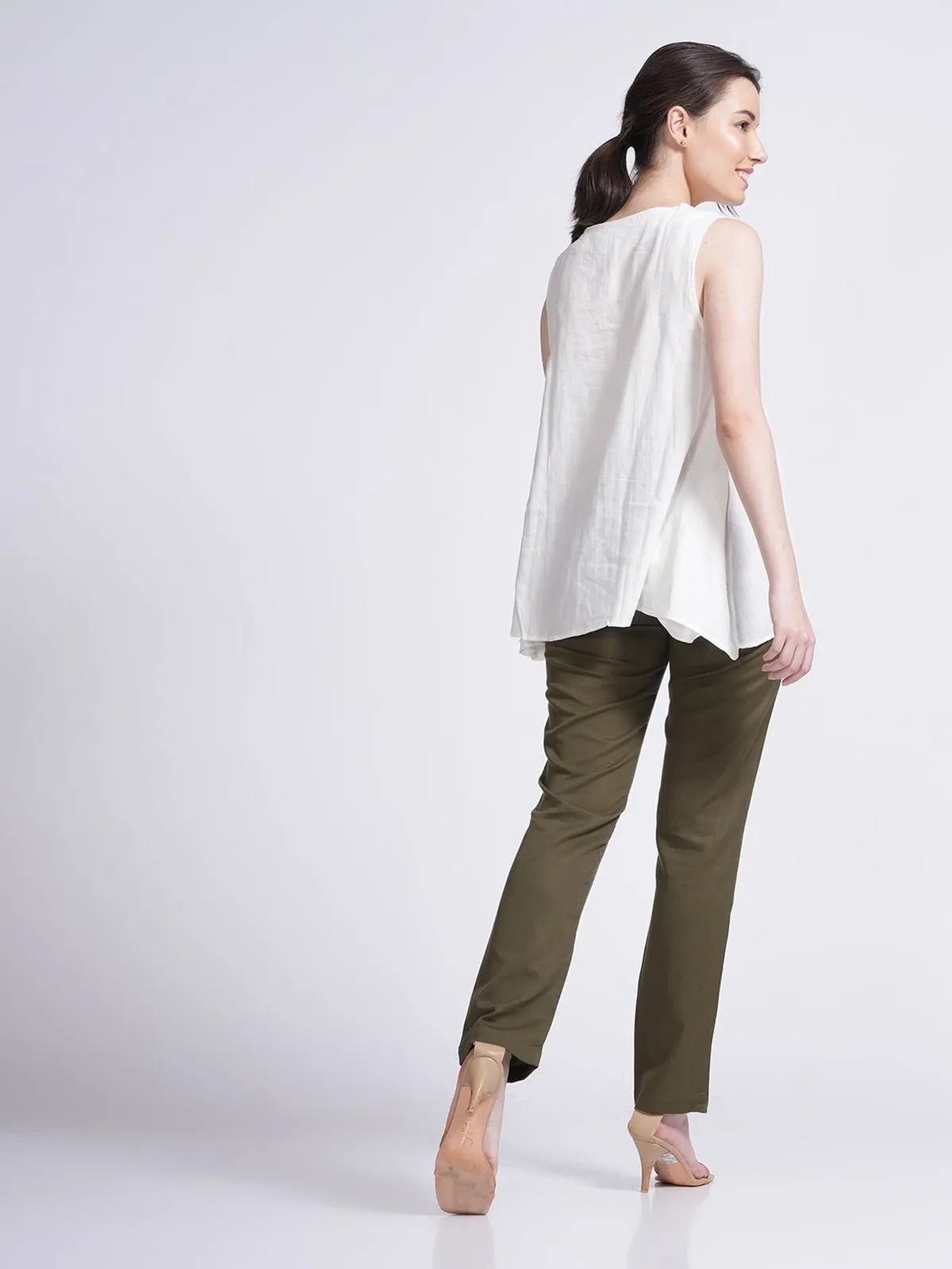 Women Linen Sleeveless A-Line Top