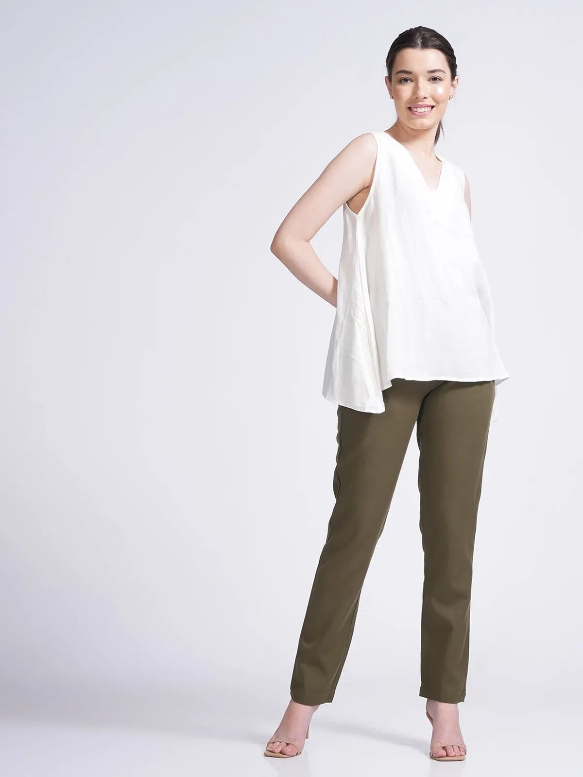 Women Linen Sleeveless A-Line Top